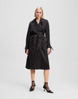Fluid trench coat