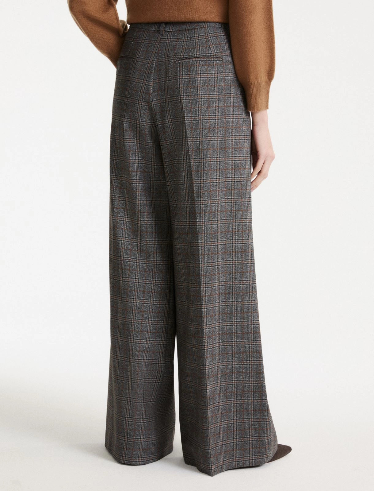 Straight-leg darted trousers