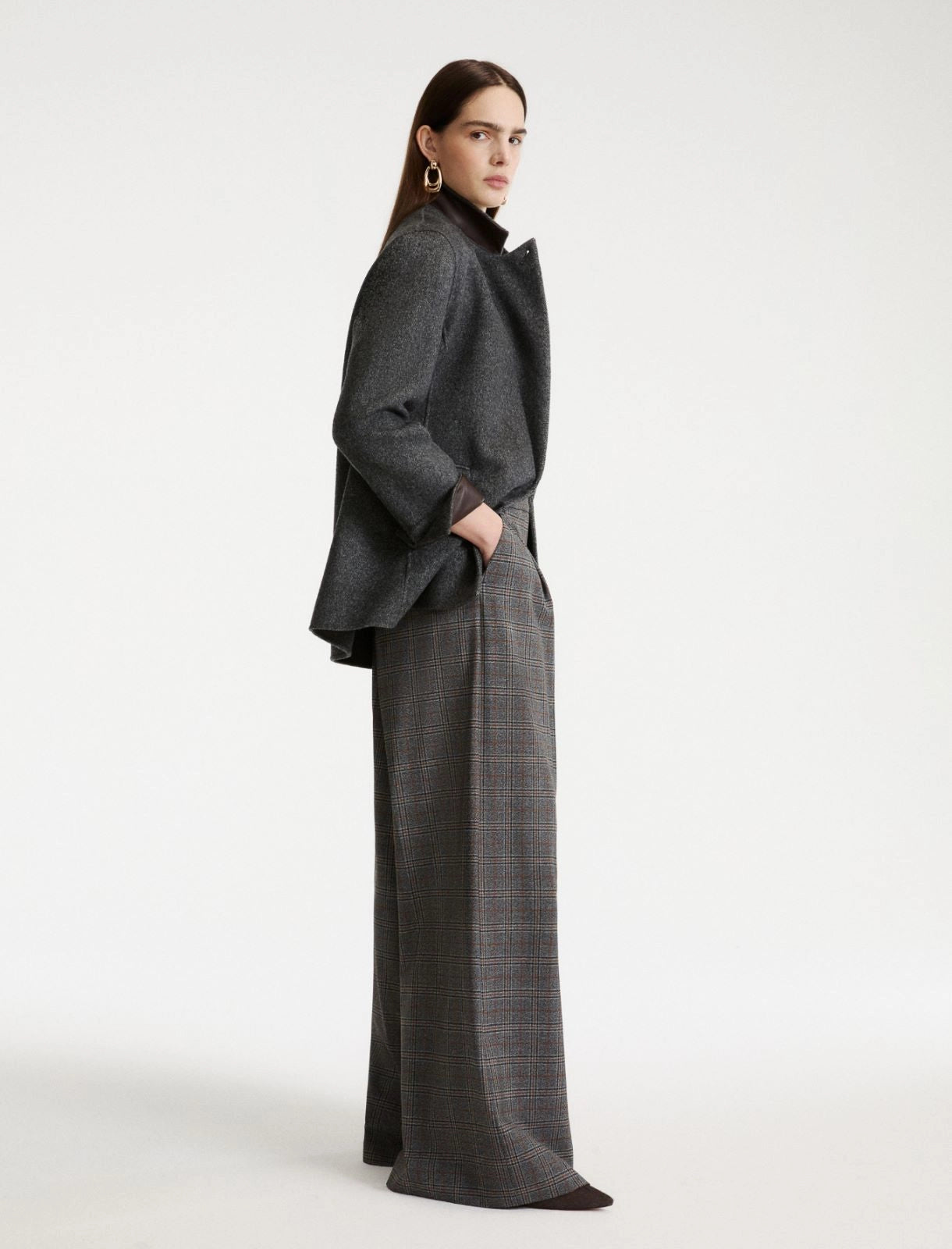 Straight-leg darted trousers