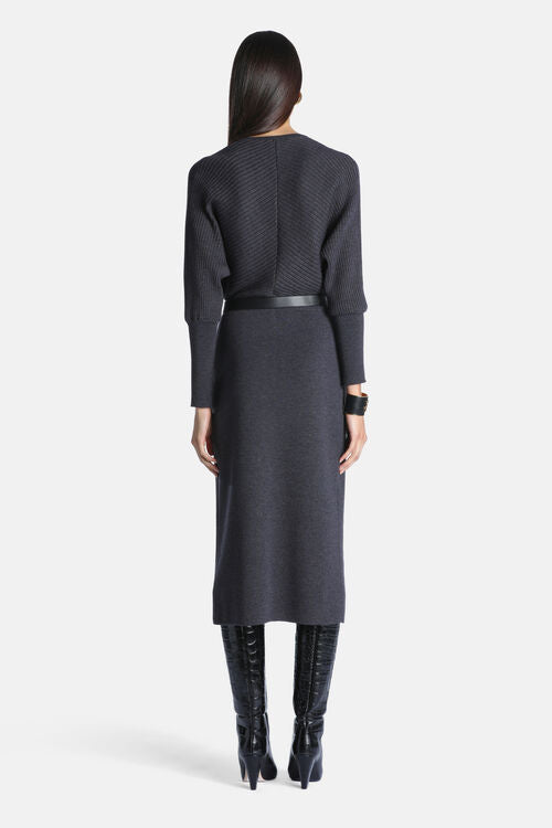Elegant knitted midi dress