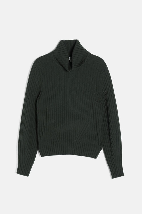 Balloon-sleeved sweater