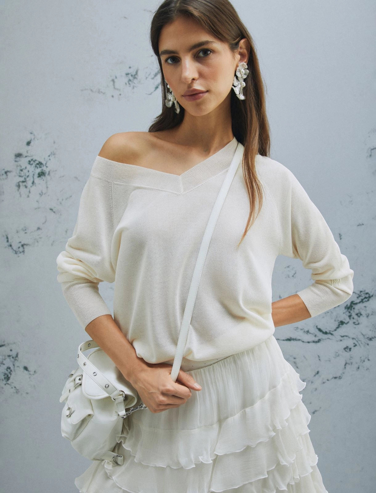 Marella cream V-neck sweater with raglan sleeves and slip-stitch detailing, worn by a model.