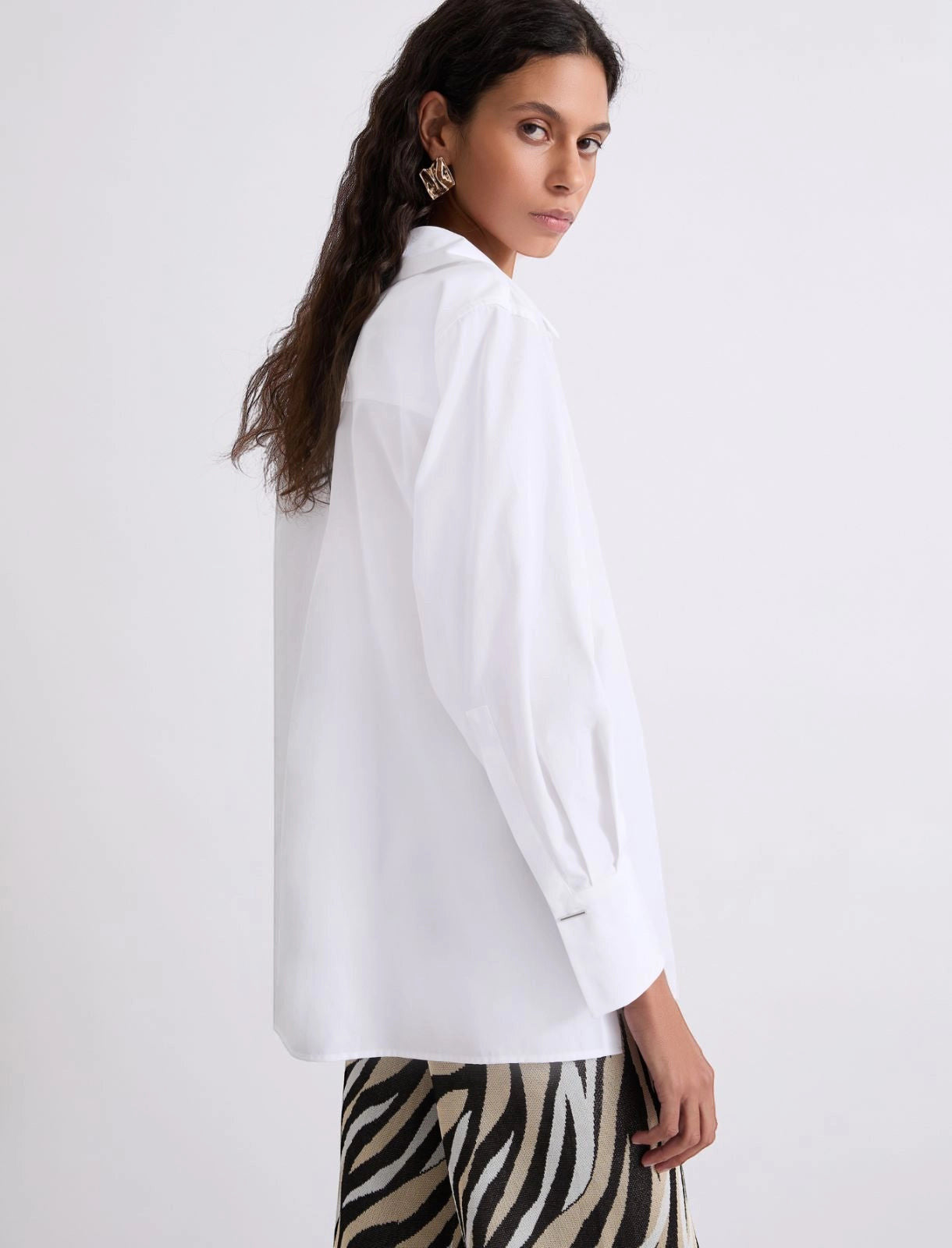MiLA Boutique white cotton poplin shirt with a classic collar and concealed button fastening, featuring a unique neckerchief detail.